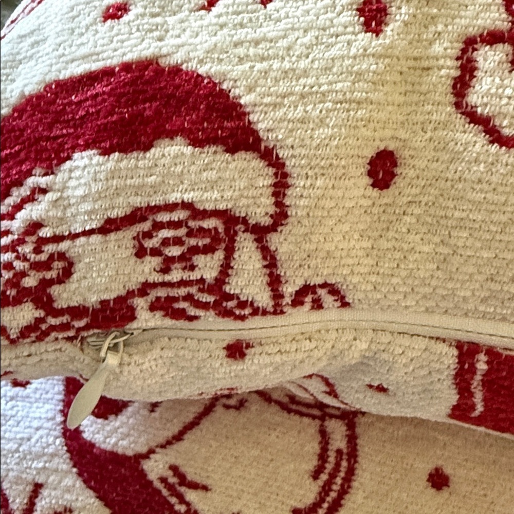 🎅🏻Isaac Mizrahi Christmas Santa set of two decorative pillows 🎅🏻 - Picture 7 of 7